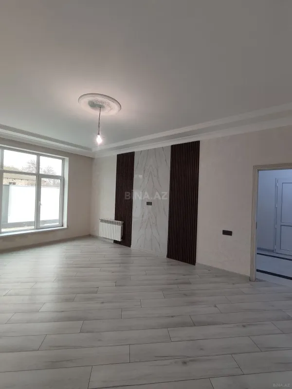 Satılır 5 otaqlı mənzil 200 m²