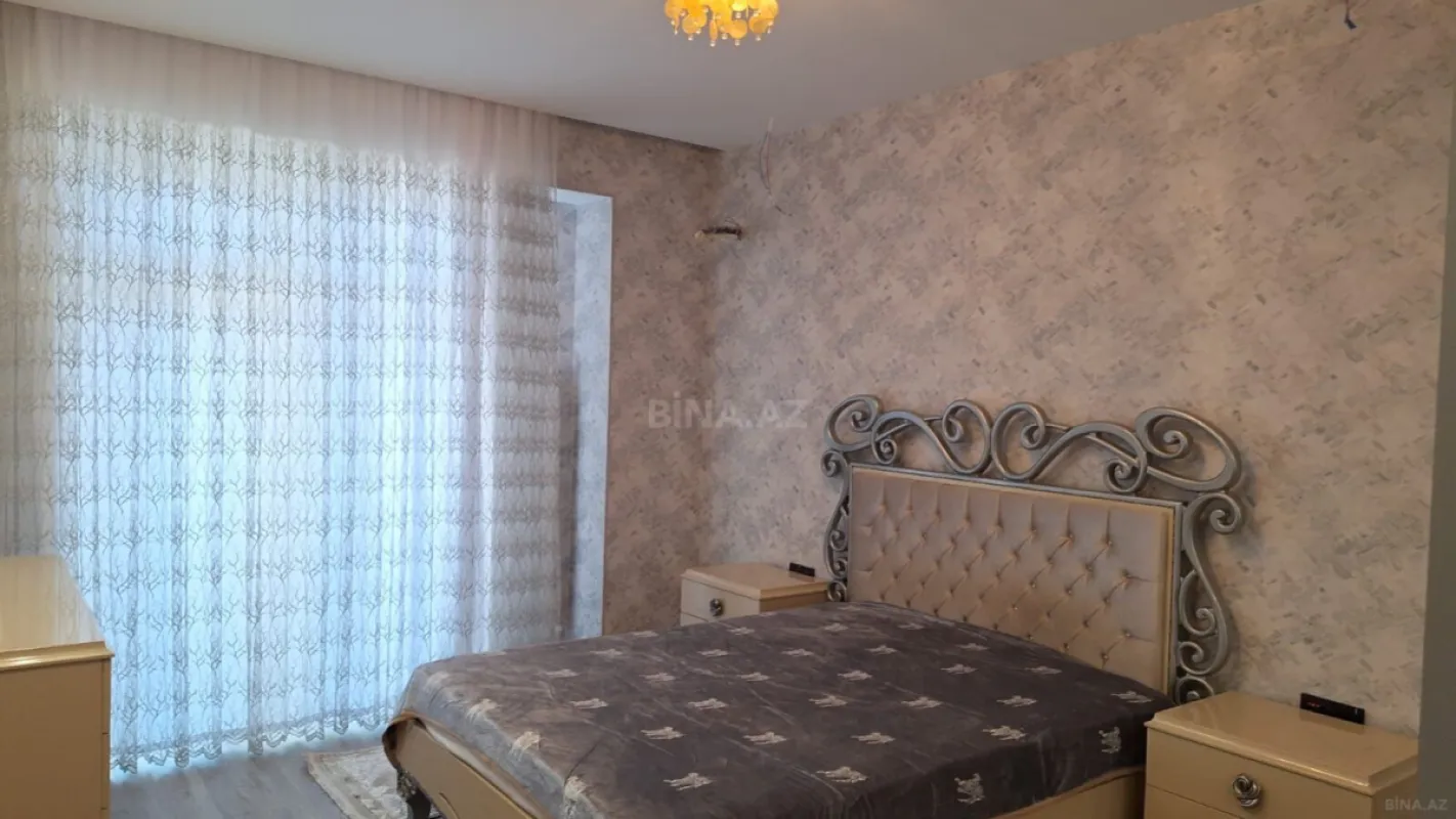 Kirayə verilir 4 otaqlı mənzil 190 m²