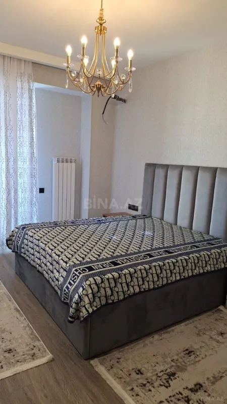 Kirayə verilir 4 otaqlı mənzil 190 m²