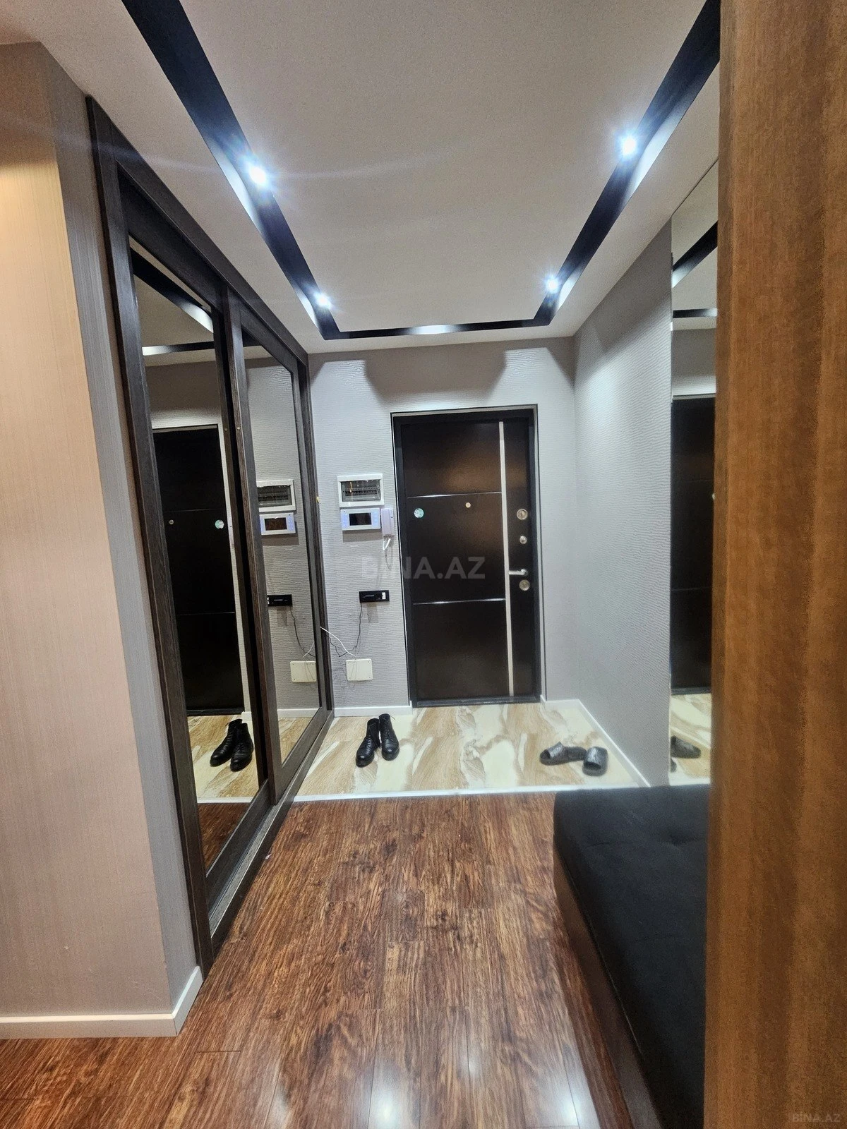 Kirayə verilir 2 otaqlı mənzil 70 m²