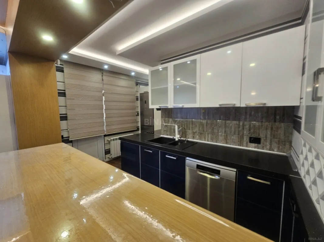 Kirayə verilir 2 otaqlı mənzil 70 m²