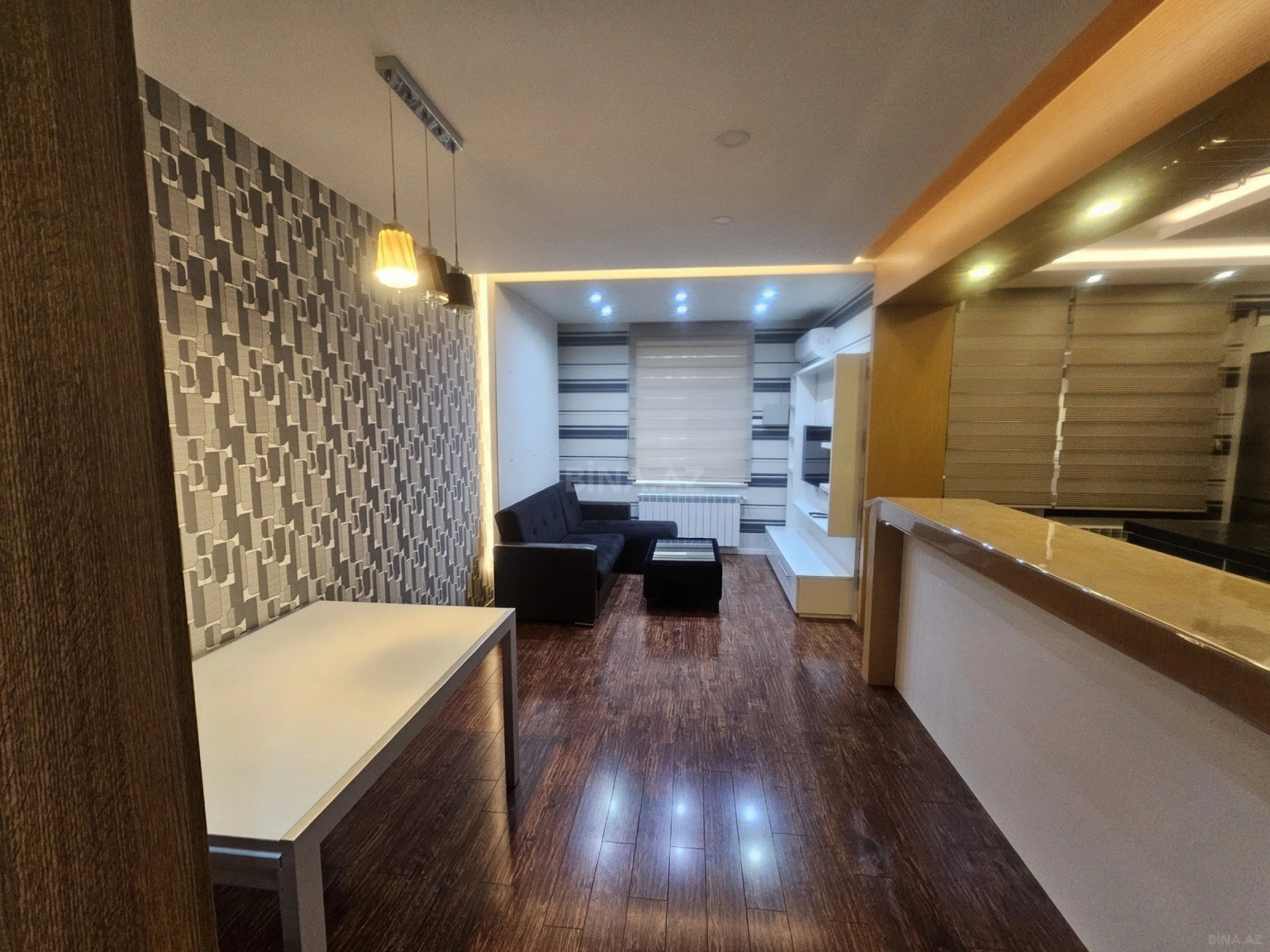 Kirayə verilir 2 otaqlı mənzil 70 m²