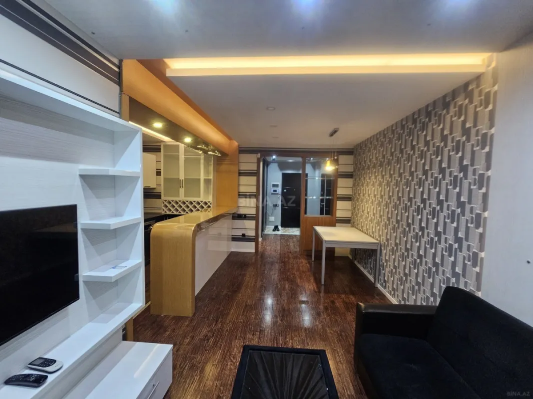 Kirayə verilir 2 otaqlı mənzil 70 m²