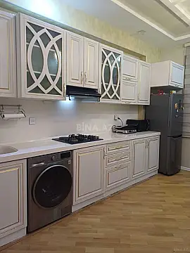 Kirayə verilir 2 otaqlı mənzil 130 m²