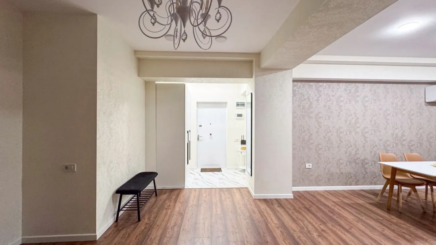 Kirayə verilir 3 otaqlı mənzil 150 m²