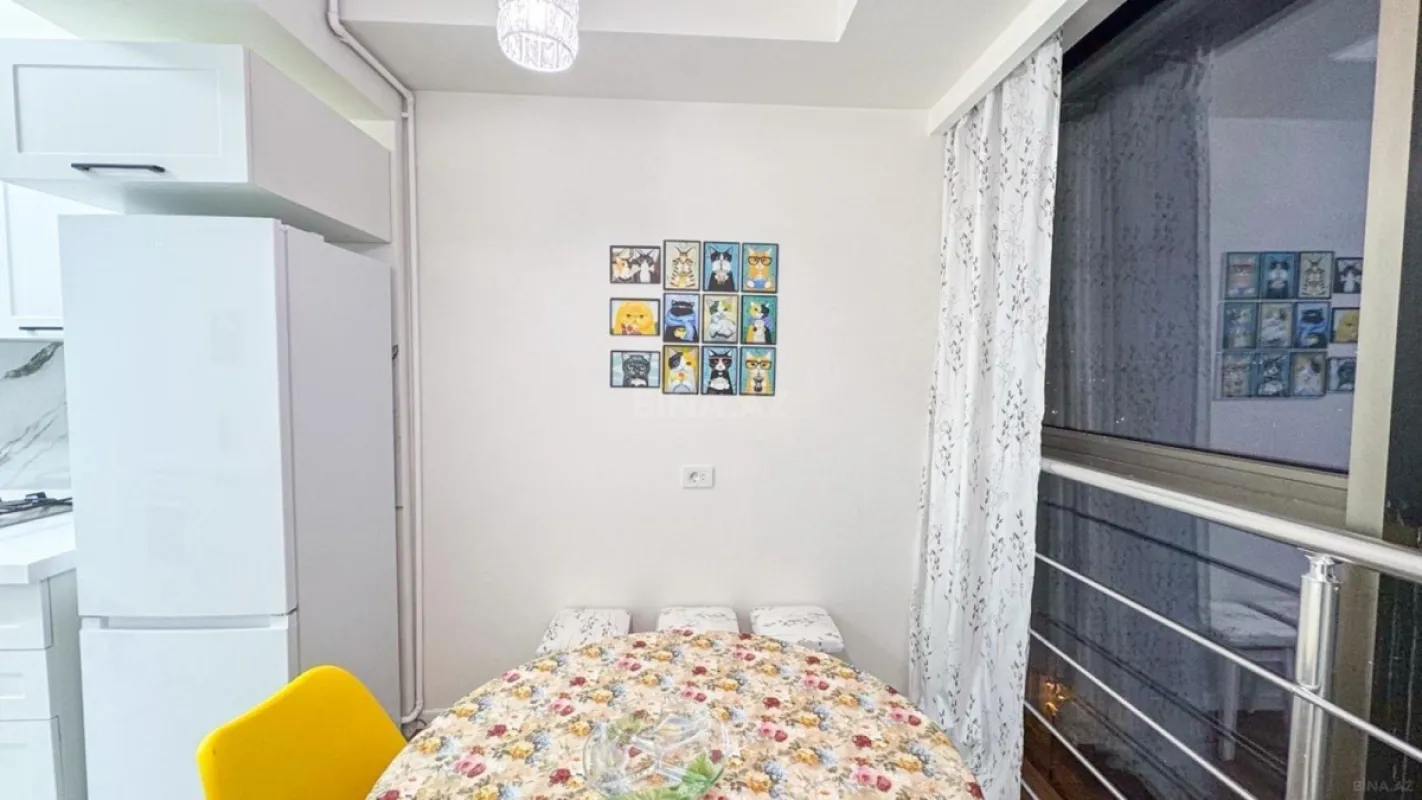 Kirayə verilir 3 otaqlı mənzil 150 m²