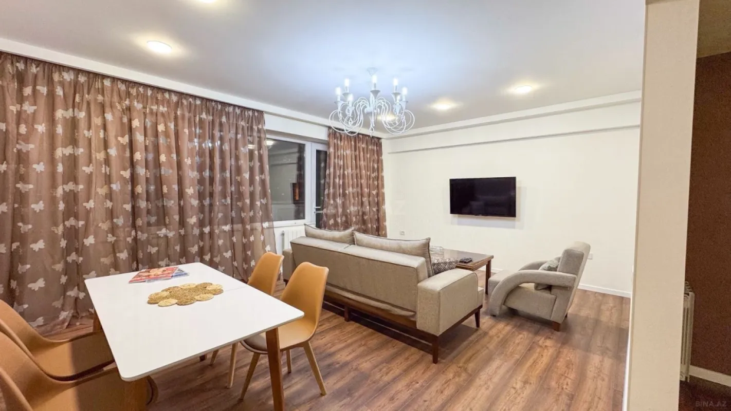 Kirayə verilir 3 otaqlı mənzil 150 m²