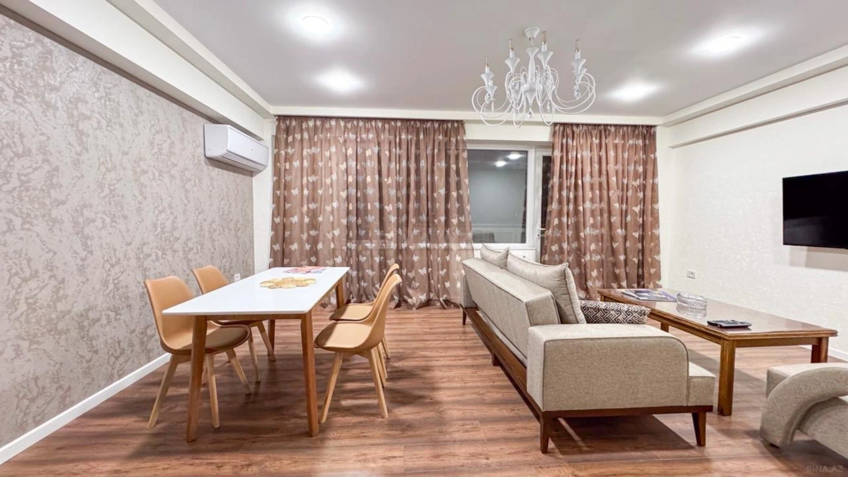 Kirayə verilir 3 otaqlı mənzil 150 m²
