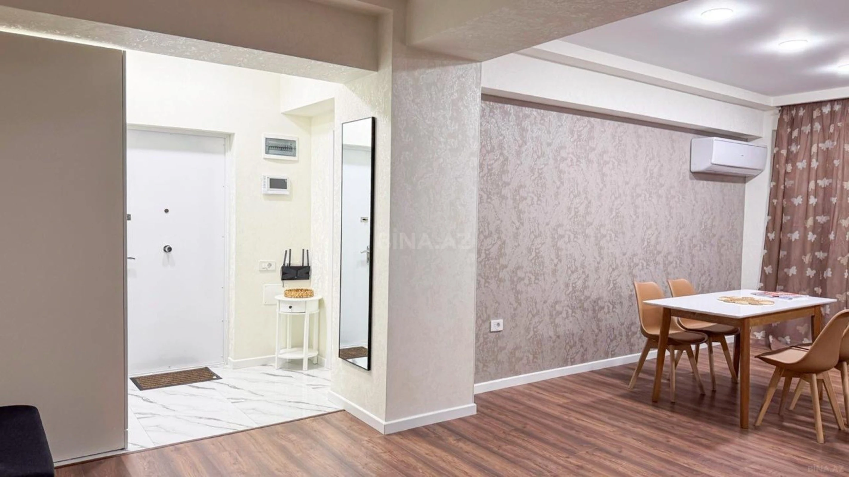 Kirayə verilir 3 otaqlı mənzil 150 m²