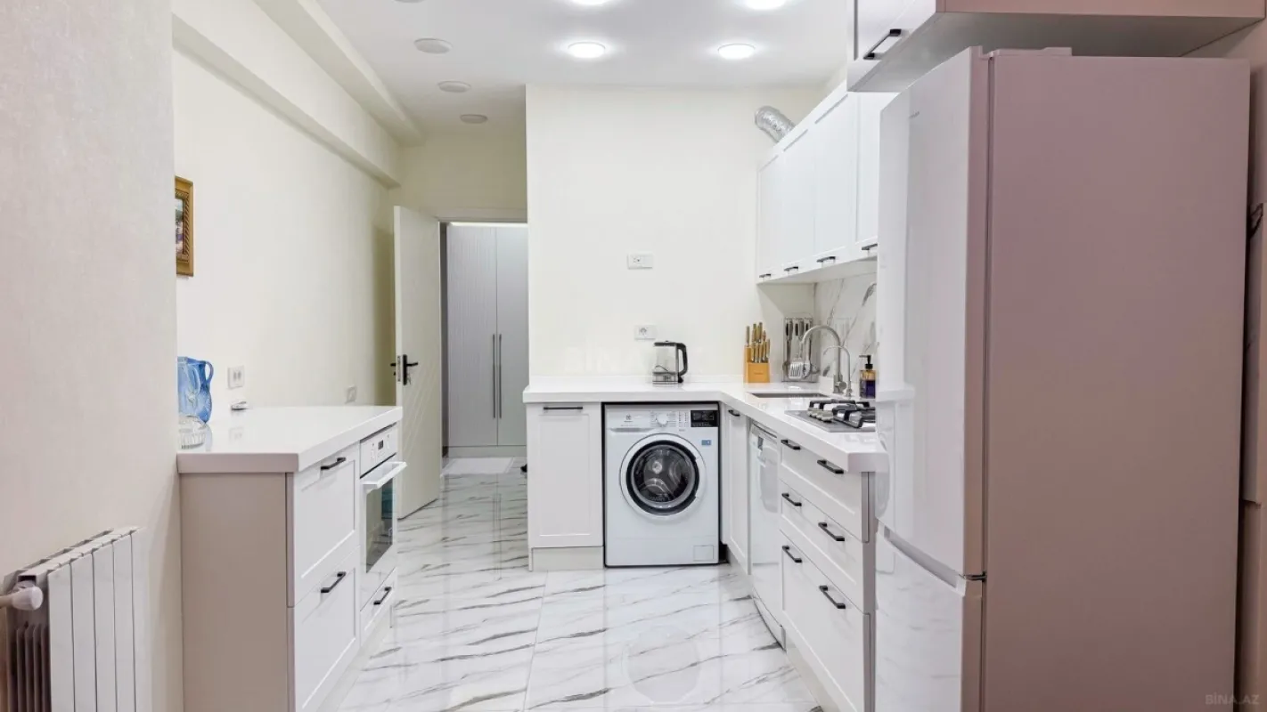 Kirayə verilir 3 otaqlı mənzil 150 m²