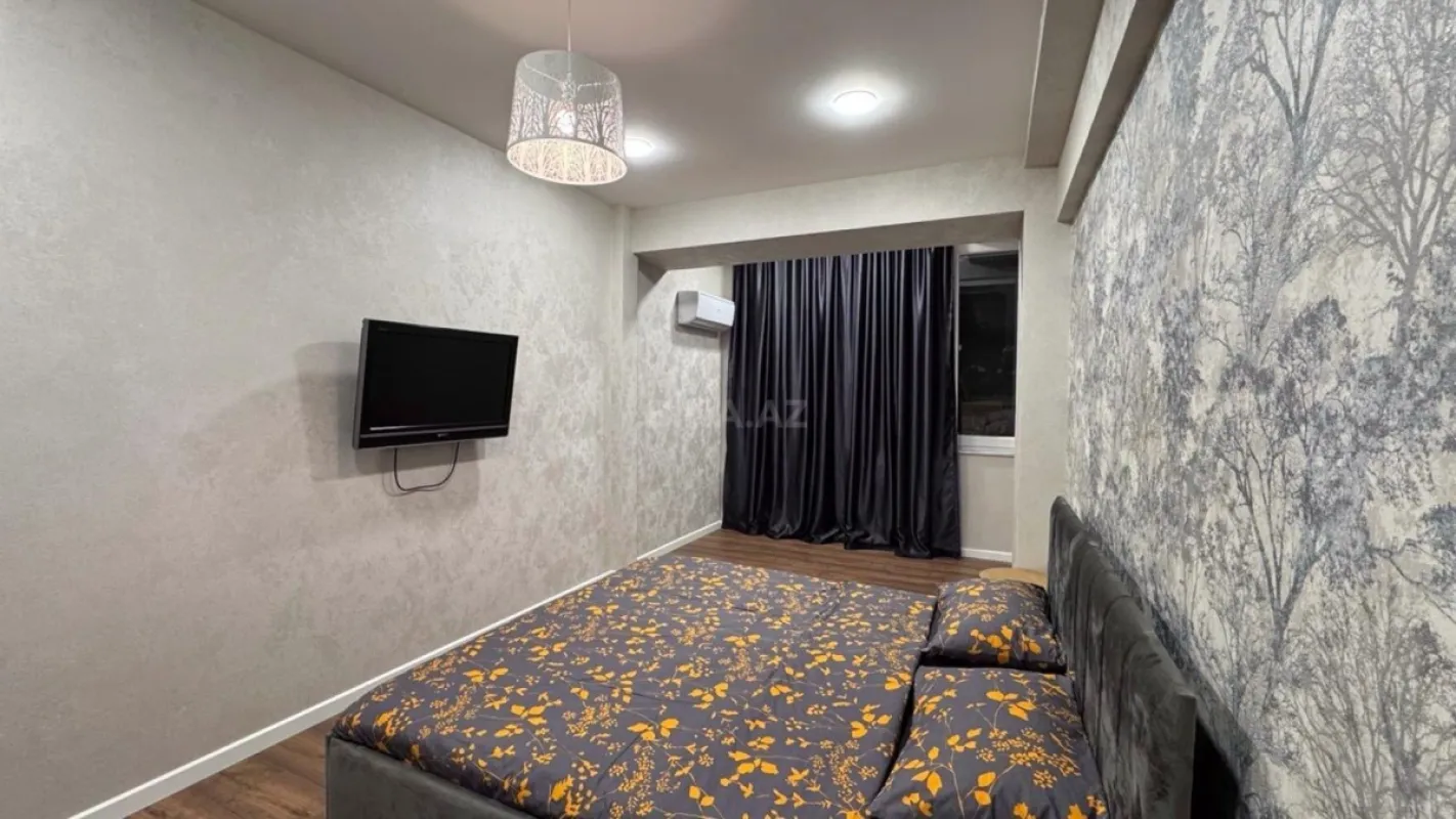 Kirayə verilir 3 otaqlı mənzil 150 m²