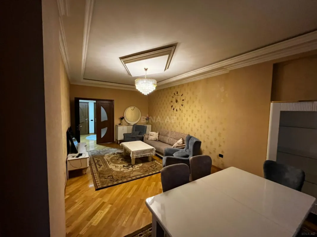 Kirayə verilir 3 otaqlı mənzil 136 m²
