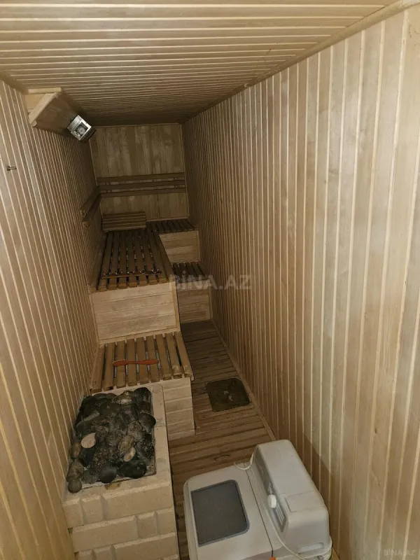 Satılır 5 otaqlı həyət evi 300 m²