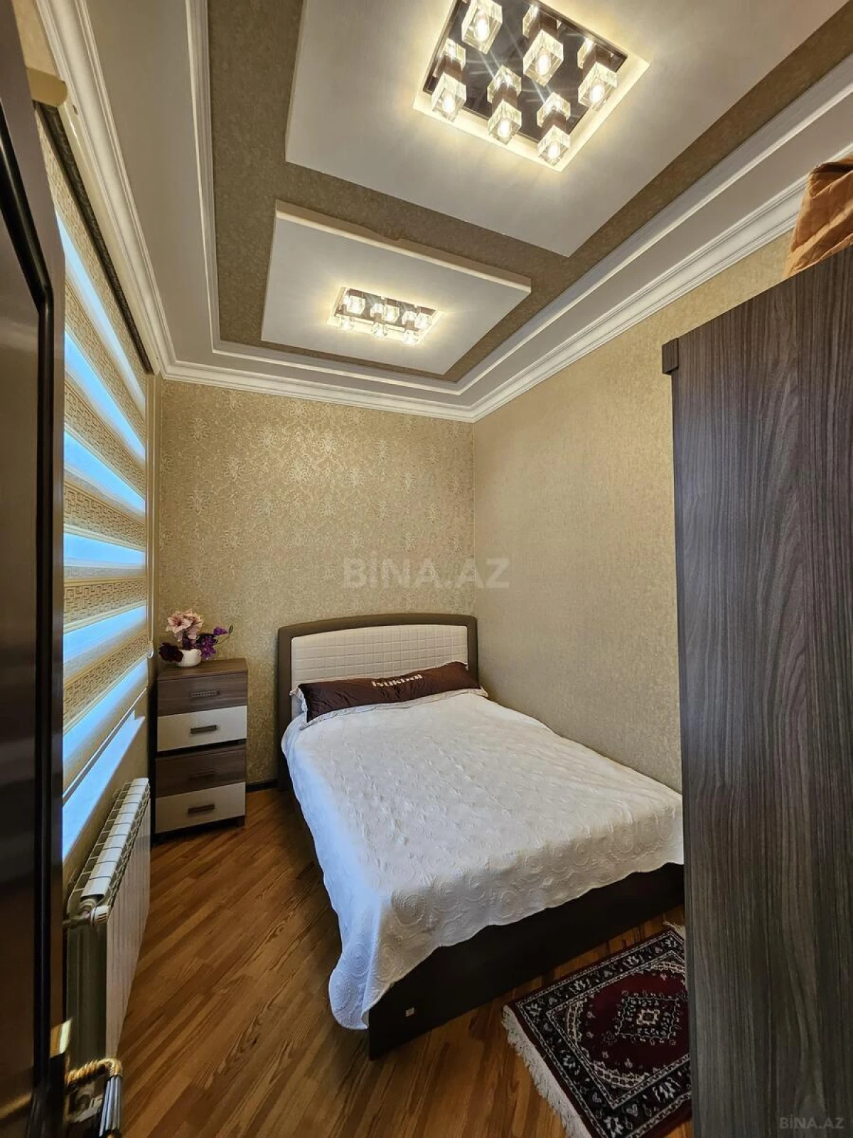 Satılır 5 otaqlı həyət evi 300 m²