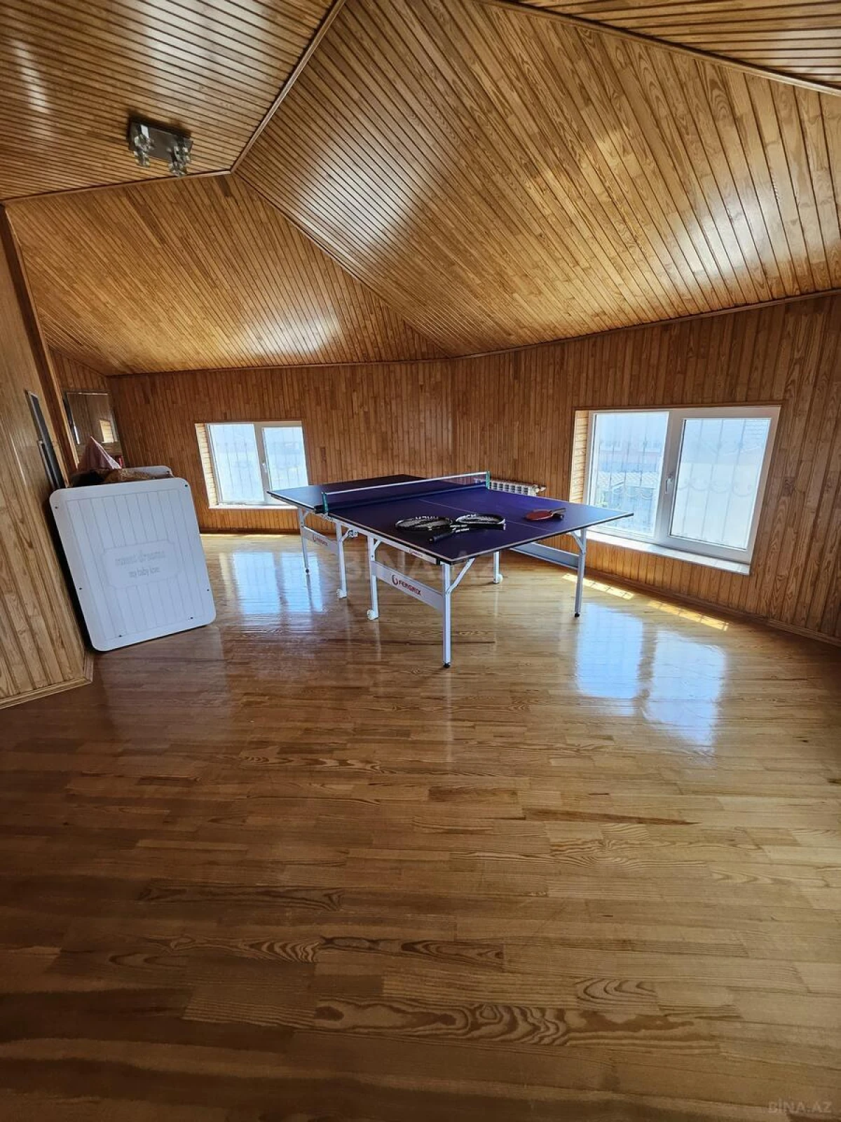 Satılır 5 otaqlı həyət evi 300 m²