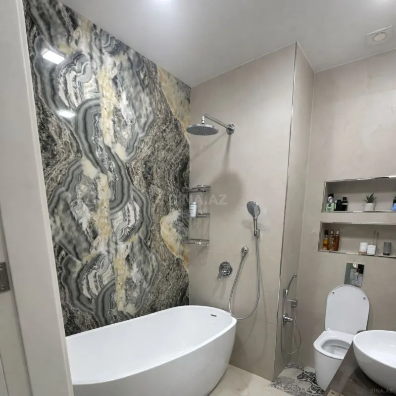 Kirayə verilir 2 otaqlı mənzil 72 m²