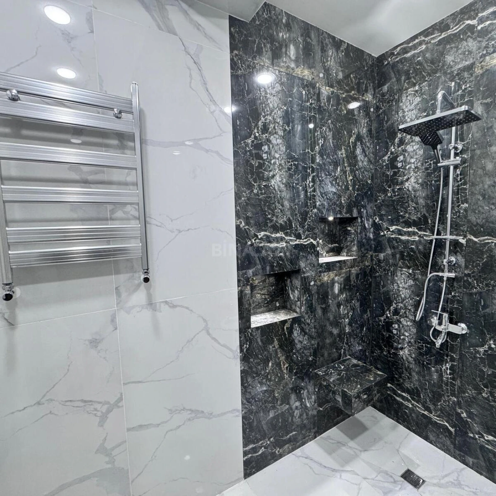 Satılır 2 otaqlı mənzil 70 m²