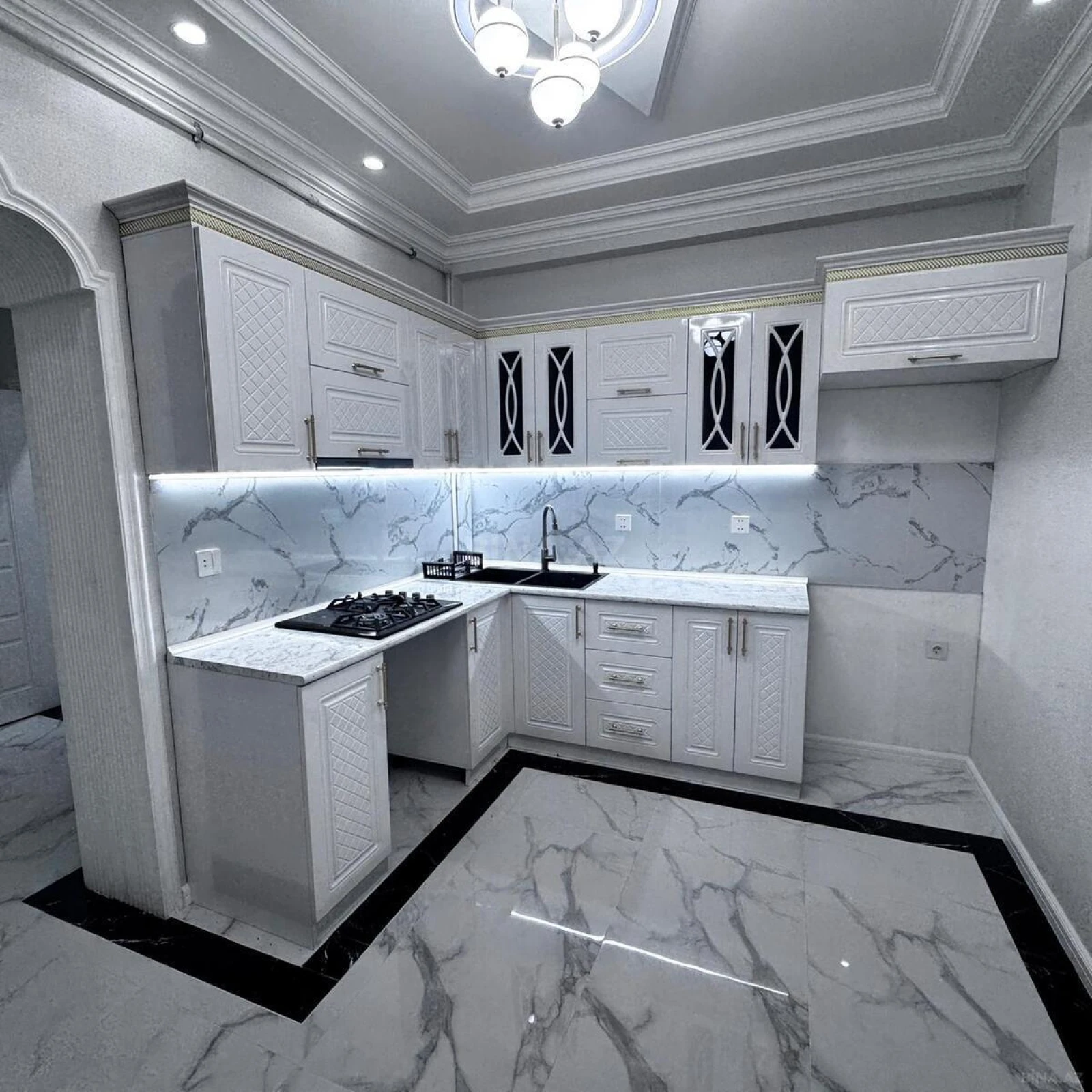 Satılır 2 otaqlı mənzil 70 m²