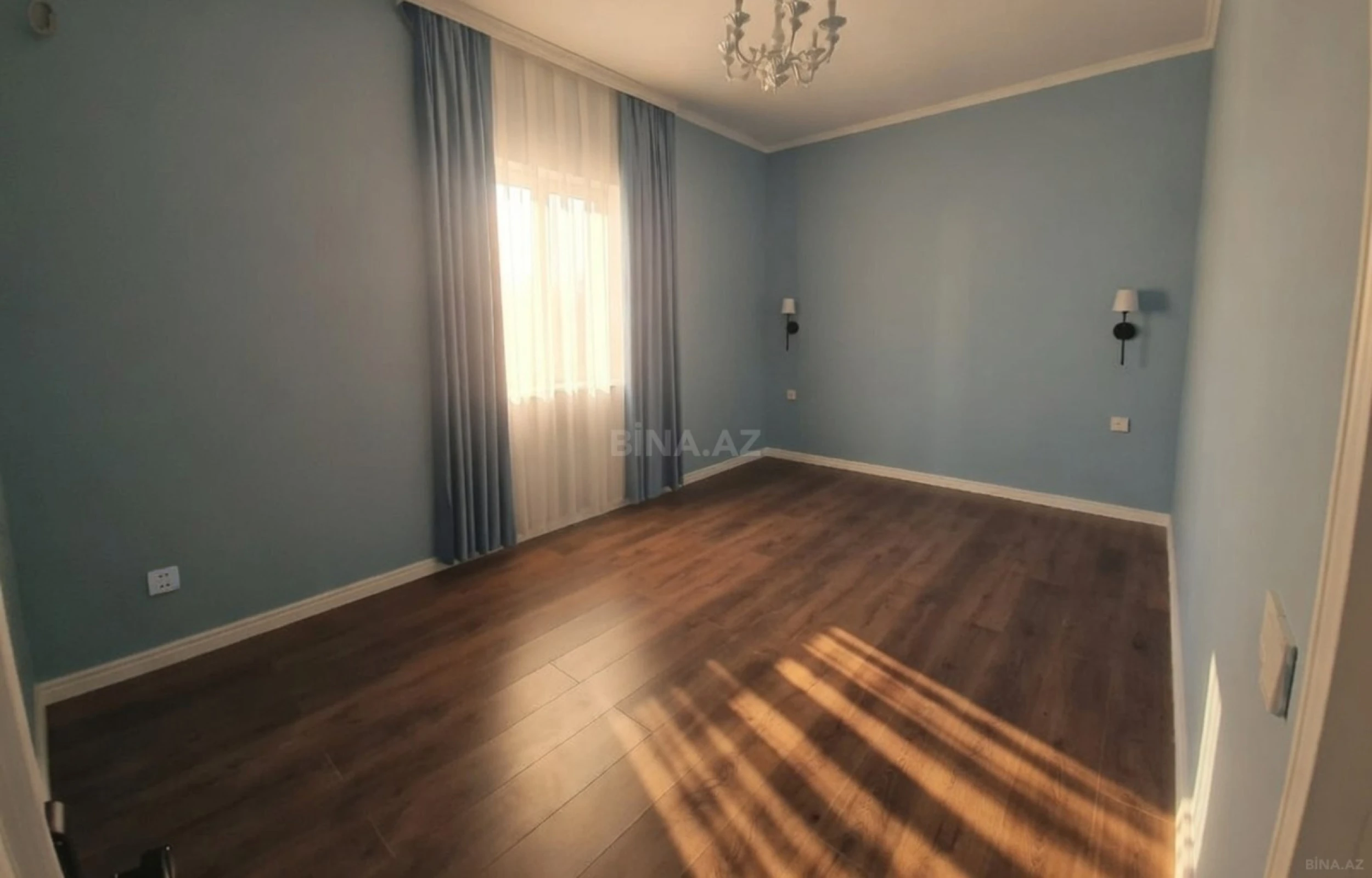 Satılır 4 otaqlı həyət evi 155 m²