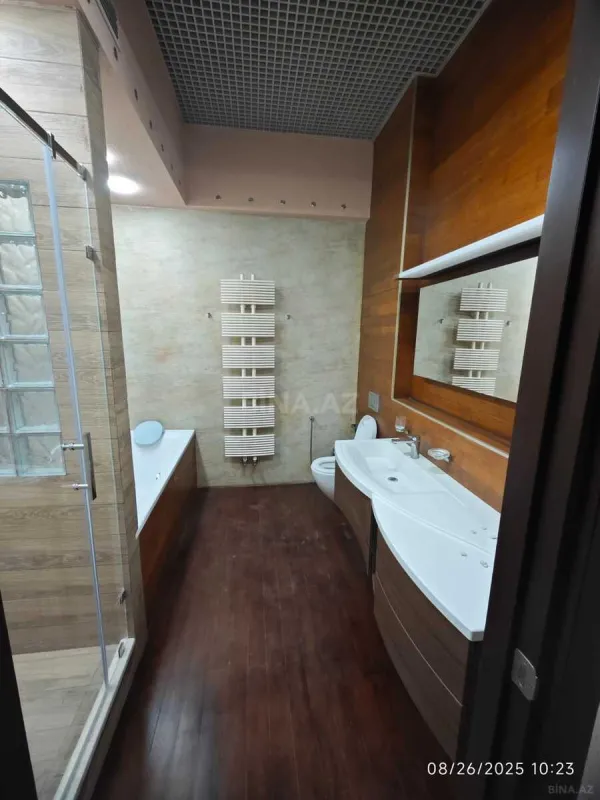 Kirayə verilir 3 otaqlı mənzil 190 m²