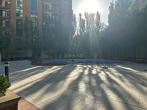 Kirayə verilir 3 otaqlı mənzil 190 m²