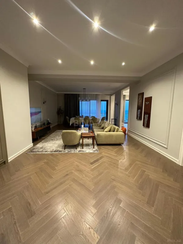 Kirayə verilir 3 otaqlı mənzil 211 m²