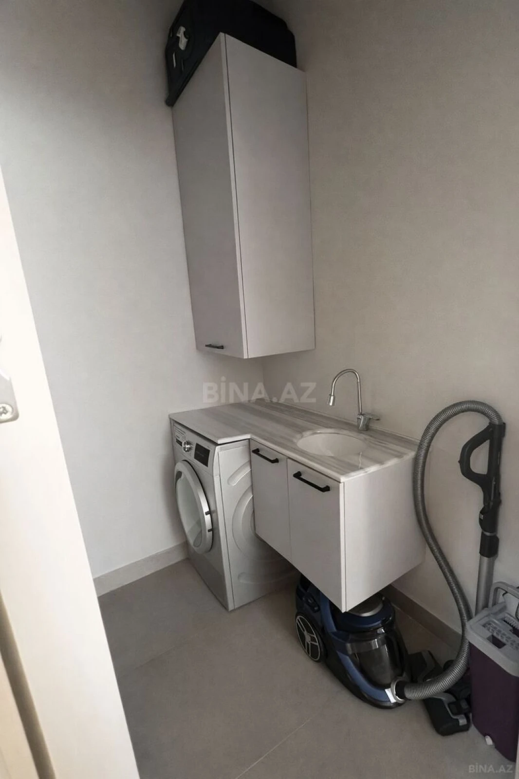 Kirayə verilir 3 otaqlı mənzil 211 m²
