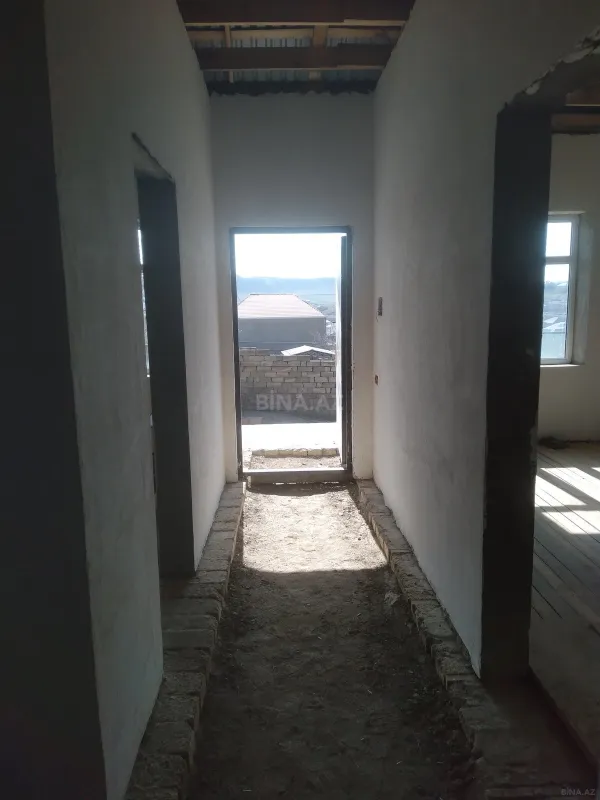 Satılır 3 otaqlı həyət evi 100 m²