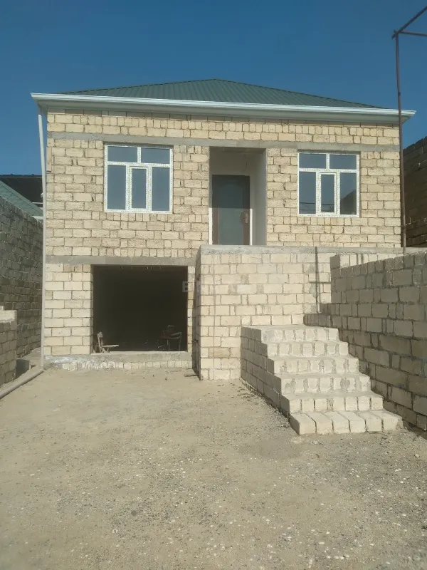 Satılır 3 otaqlı həyət evi 100 m²