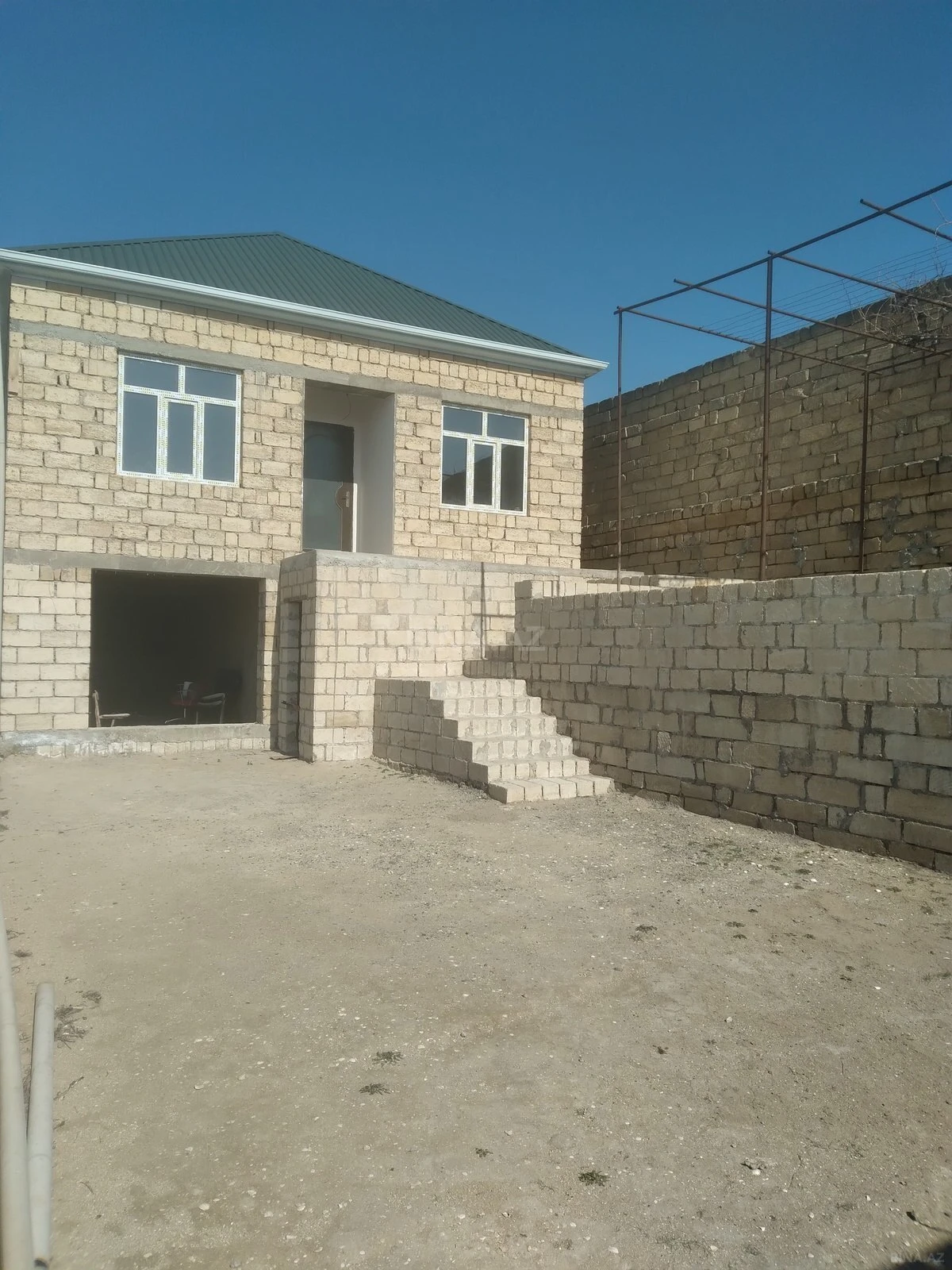 Satılır 3 otaqlı həyət evi 100 m²