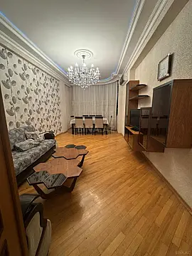 Satılır 3 otaqlı mənzil 110 m² — Bakı, İnşaatçılar 3 otaq 110.00 m²