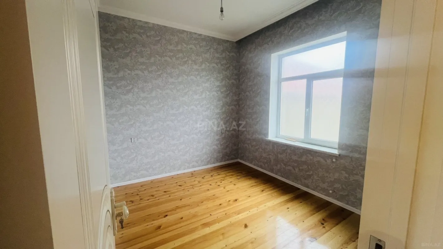 Satılır 7 otaqlı həyət evi 200 m²