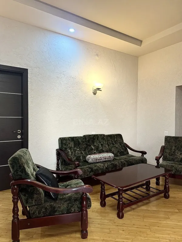 Kirayə verilir 5 otaqlı həyət evi 350 m²