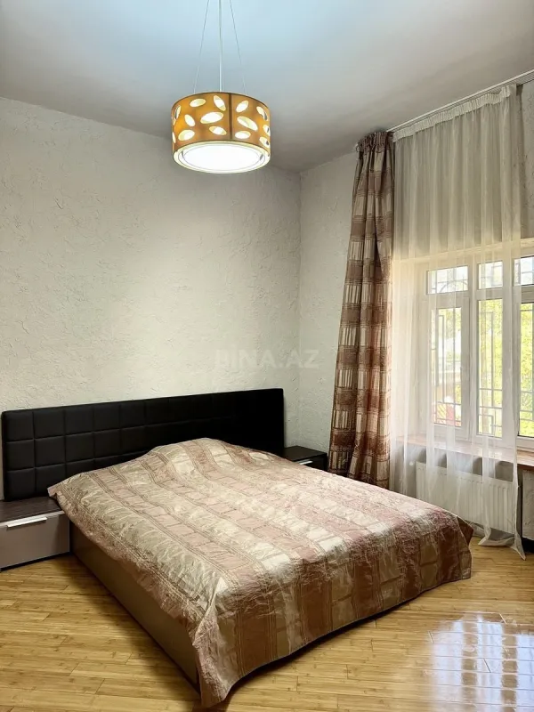 Kirayə verilir 5 otaqlı həyət evi 350 m²