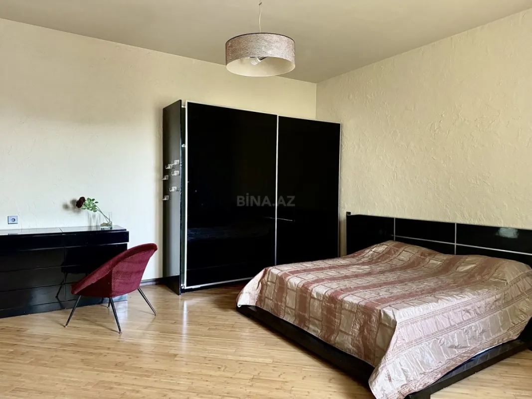 Kirayə verilir 5 otaqlı həyət evi 350 m²
