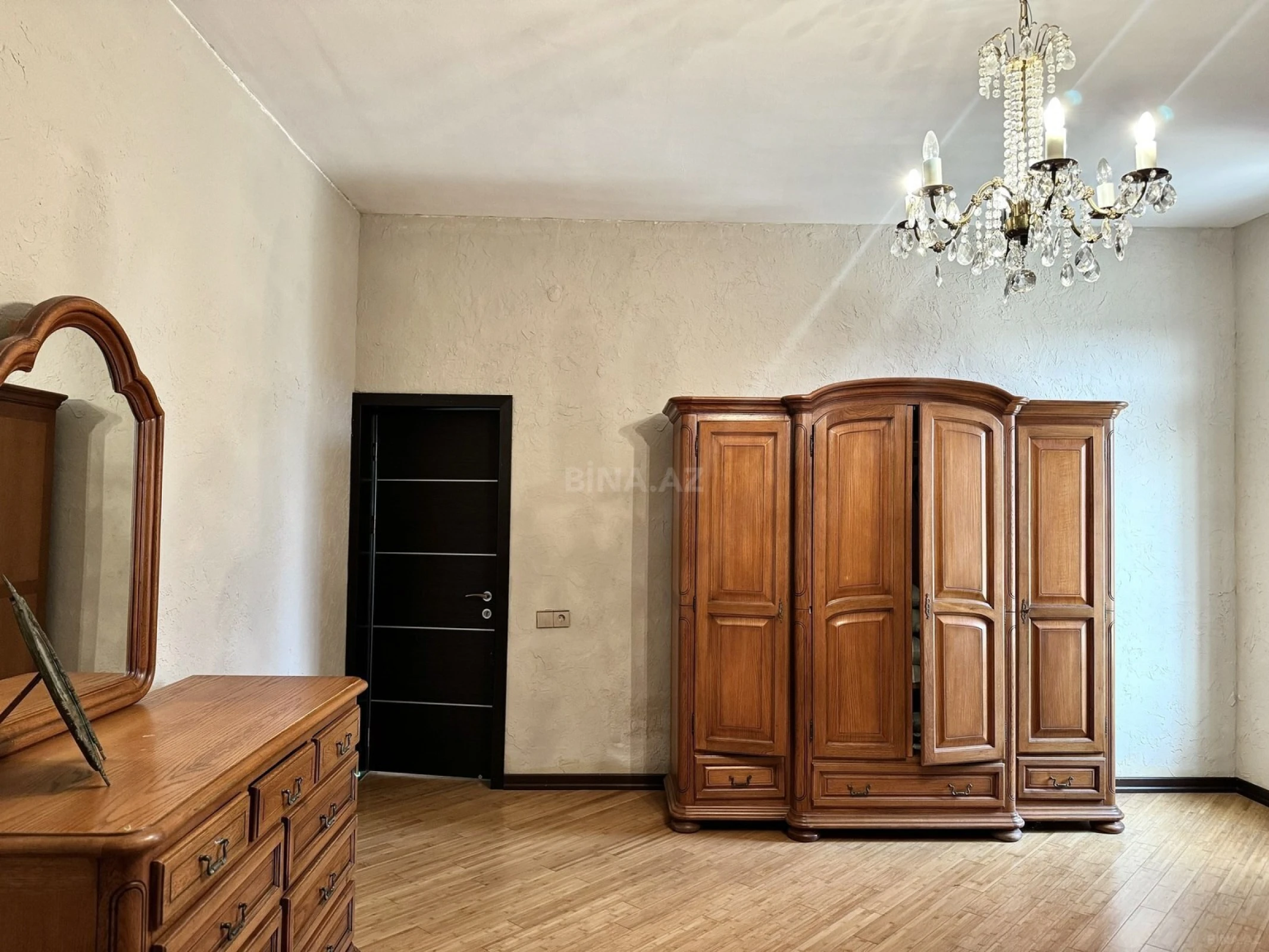 Kirayə verilir 5 otaqlı həyət evi 350 m²