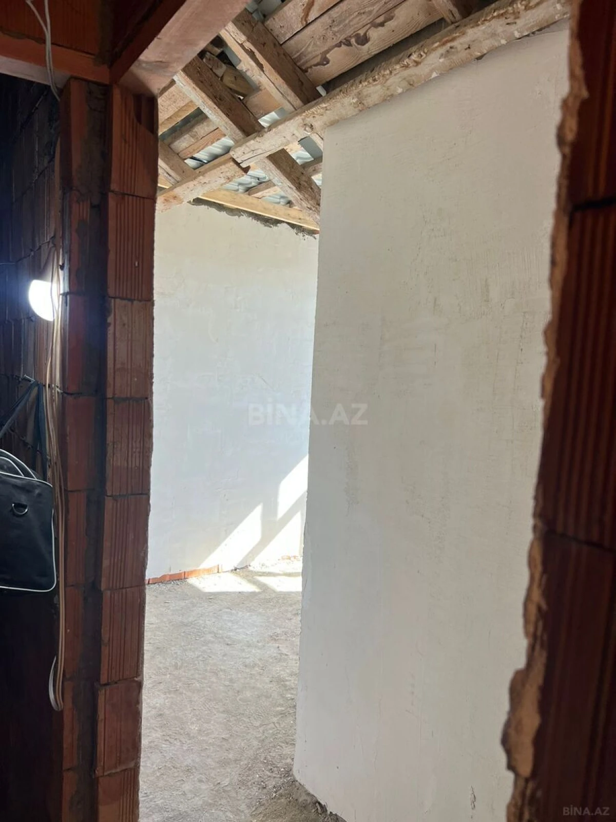 Satılır 2 otaqlı mənzil 68 m²