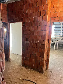 Satılır 2 otaqlı mənzil 68 m²