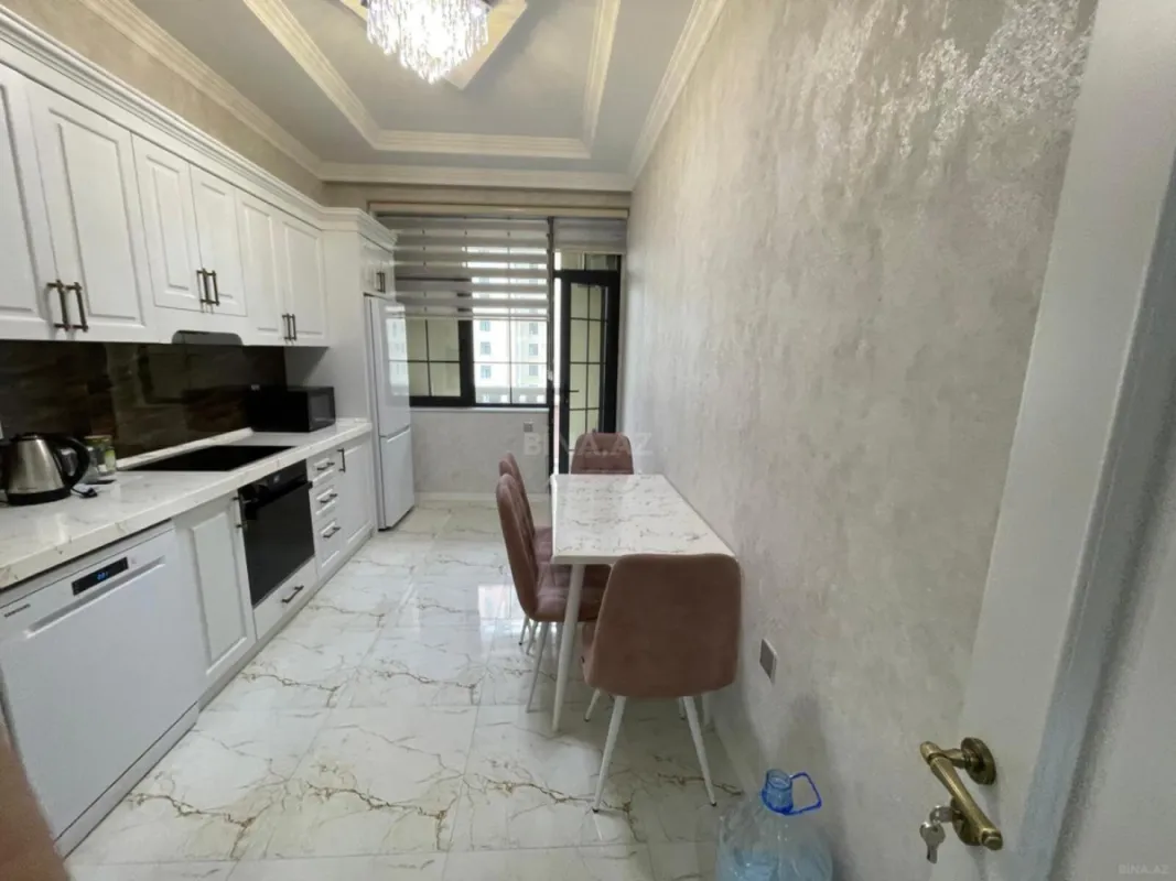 Kirayə verilir 3 otaqlı mənzil 125 m²