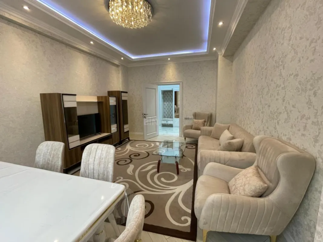 Kirayə verilir 3 otaqlı mənzil 125 m²