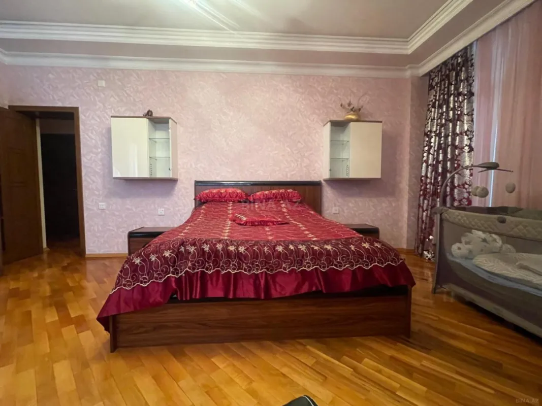 Kirayə verilir 4 otaqlı mənzil 170 m²