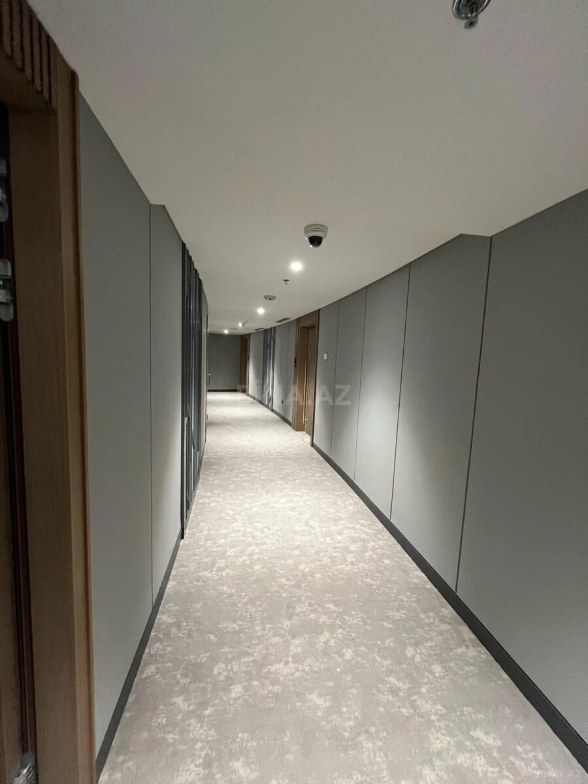 Satılır 2 otaqlı mənzil 97.8 m²