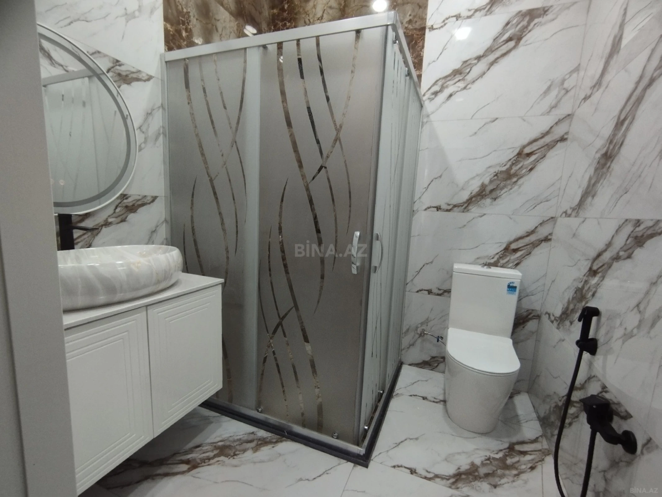 Satılır 5 otaqlı həyət evi 170 m²