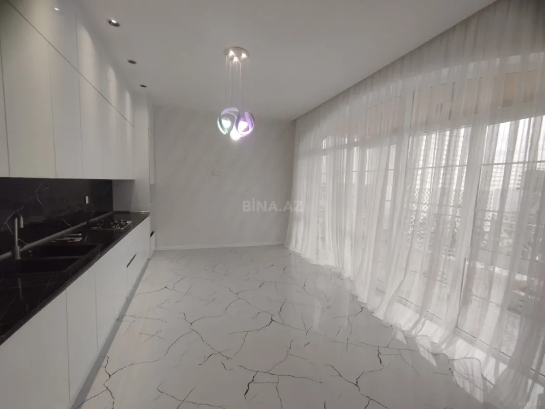 Satılır 5 otaqlı həyət evi 170 m²