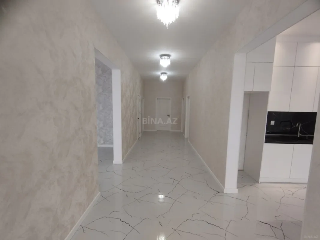 Satılır 5 otaqlı həyət evi 170 m²