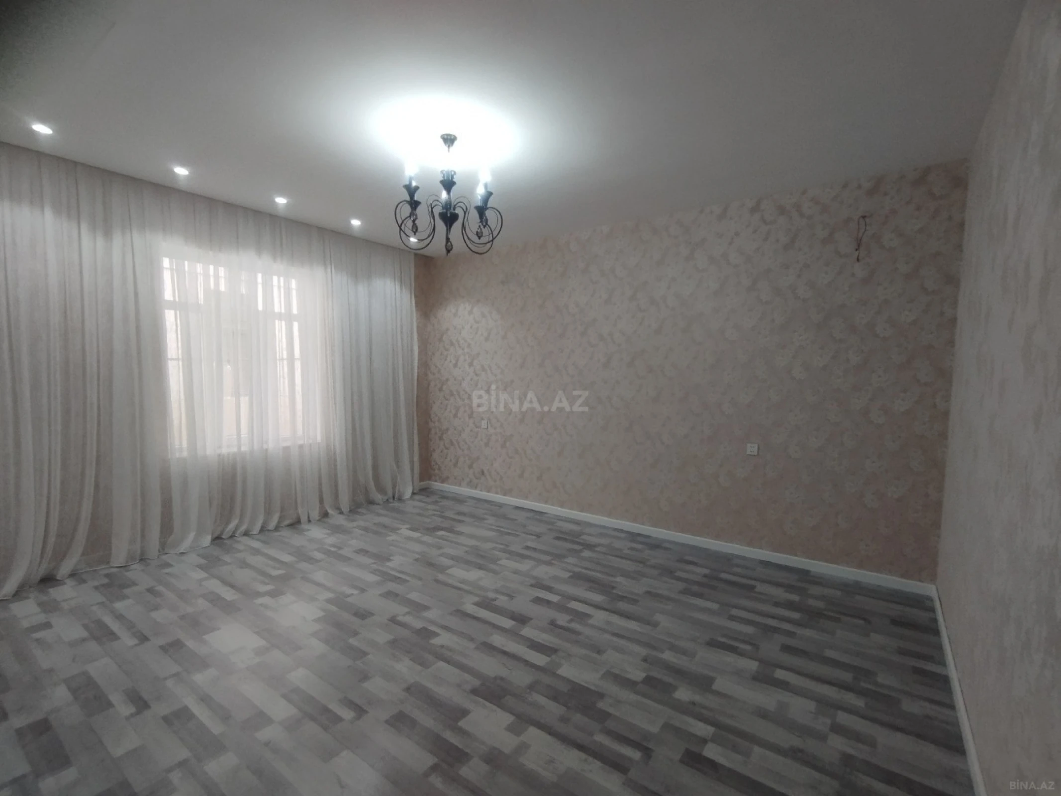 Satılır 5 otaqlı həyət evi 170 m²