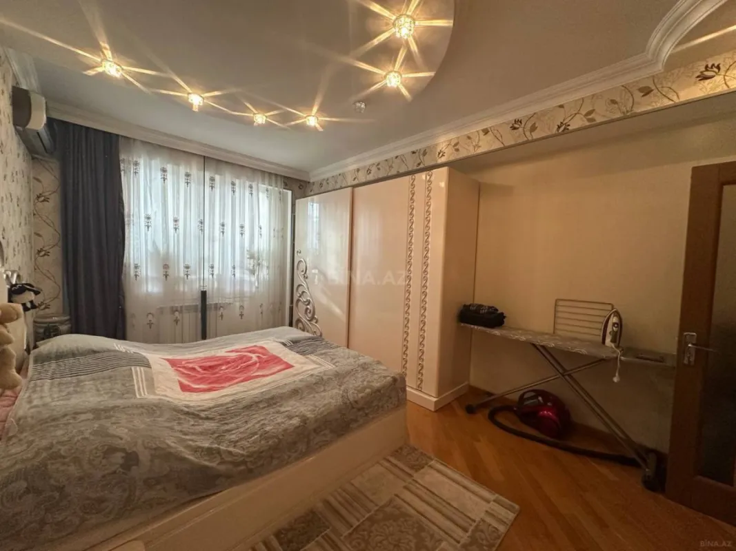Satılır 2 otaqlı mənzil 82 m²