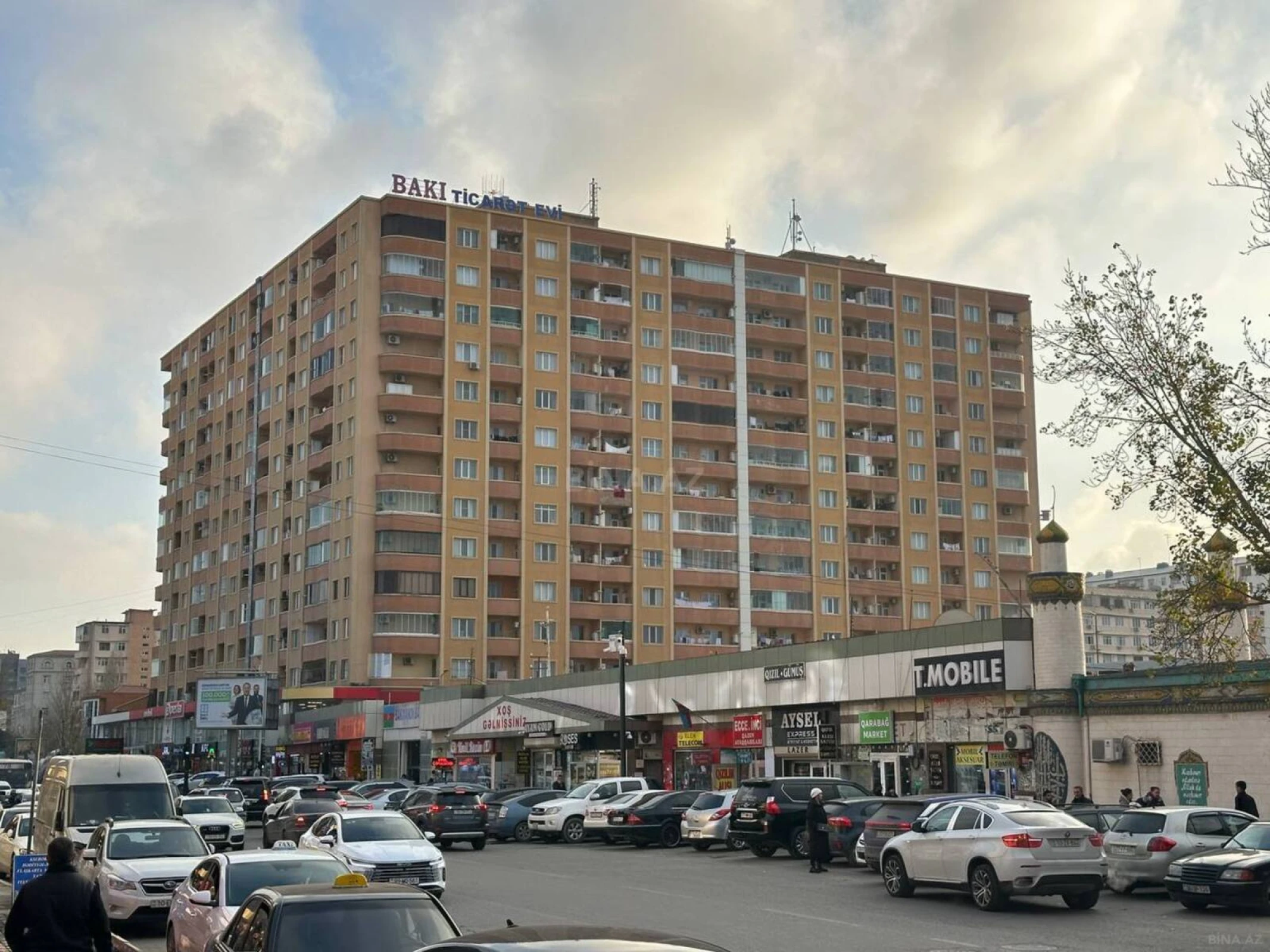 Satılır 2 otaqlı mənzil 82 m²