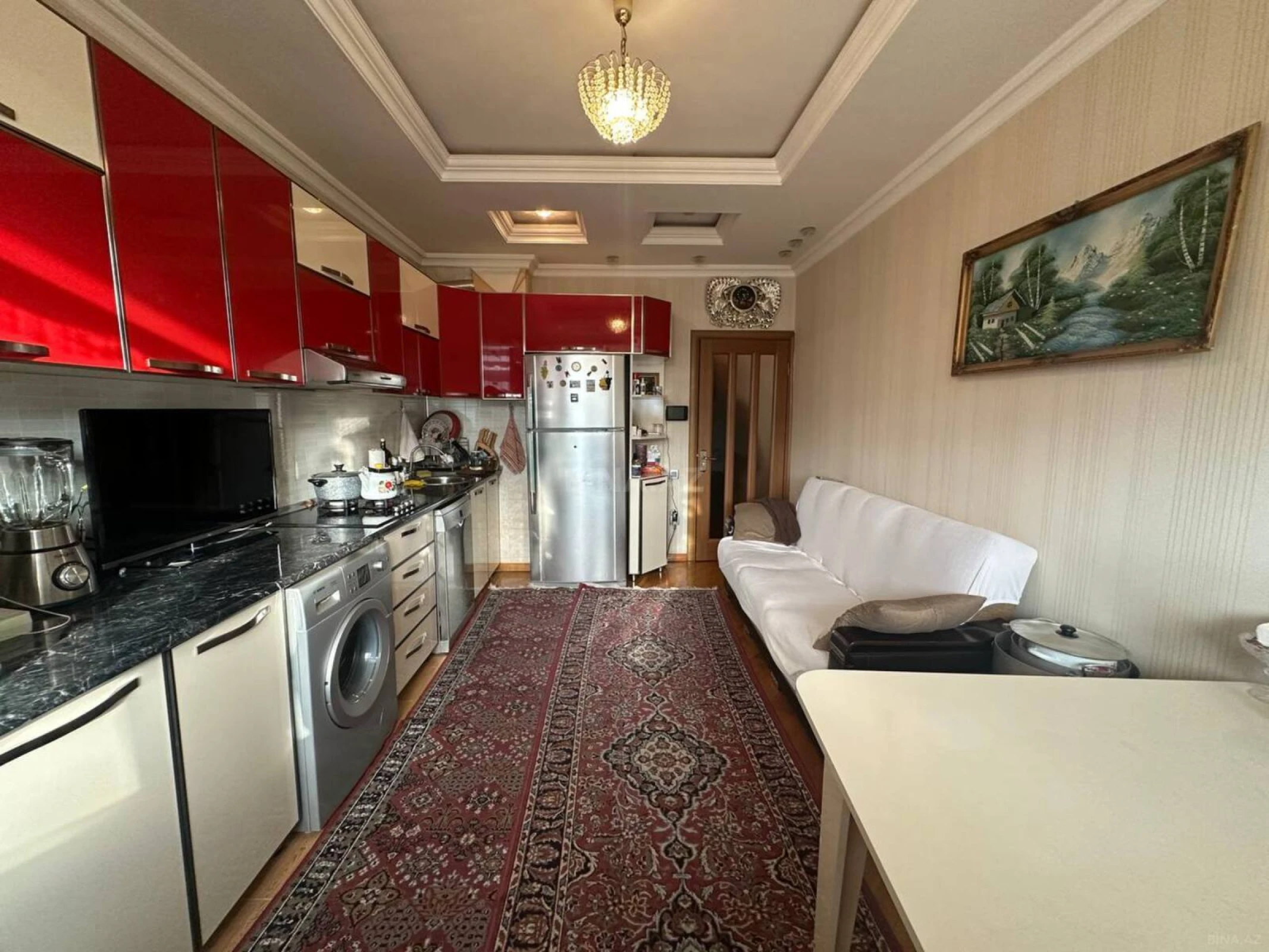 Satılır 2 otaqlı mənzil 82 m²