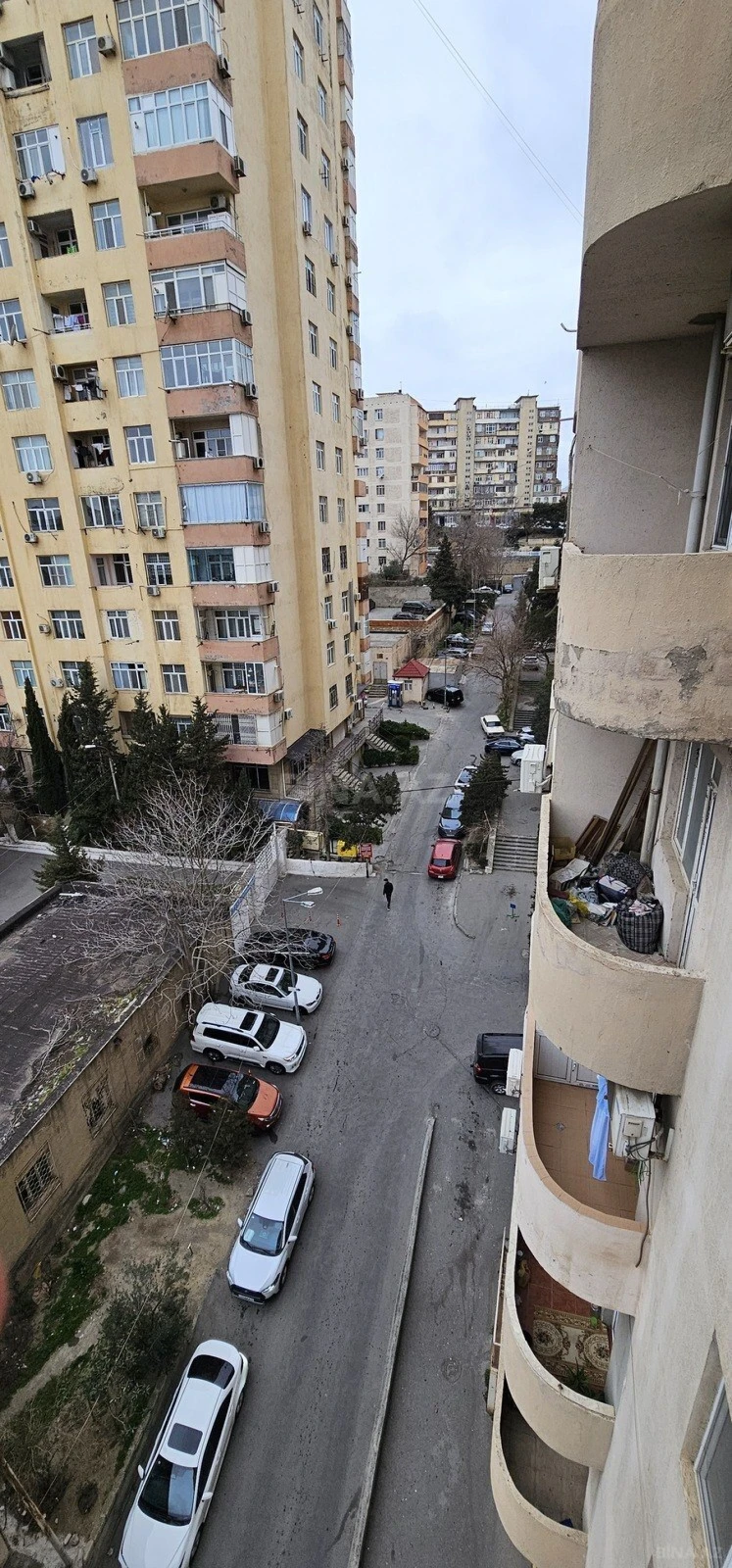 Kirayə verilir 2 otaqlı mənzil 100 m²